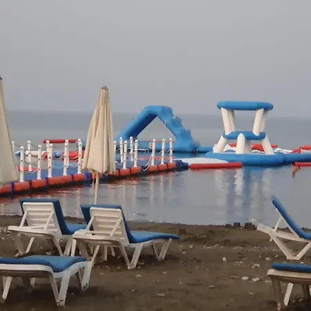 Family Close To The Sea Apartment Larnaca